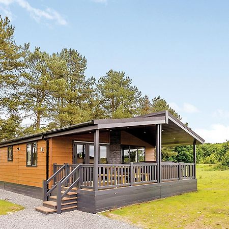 Woodhall Country Park Lodges วูดฮอลล์สปา ภายนอก รูปภาพ