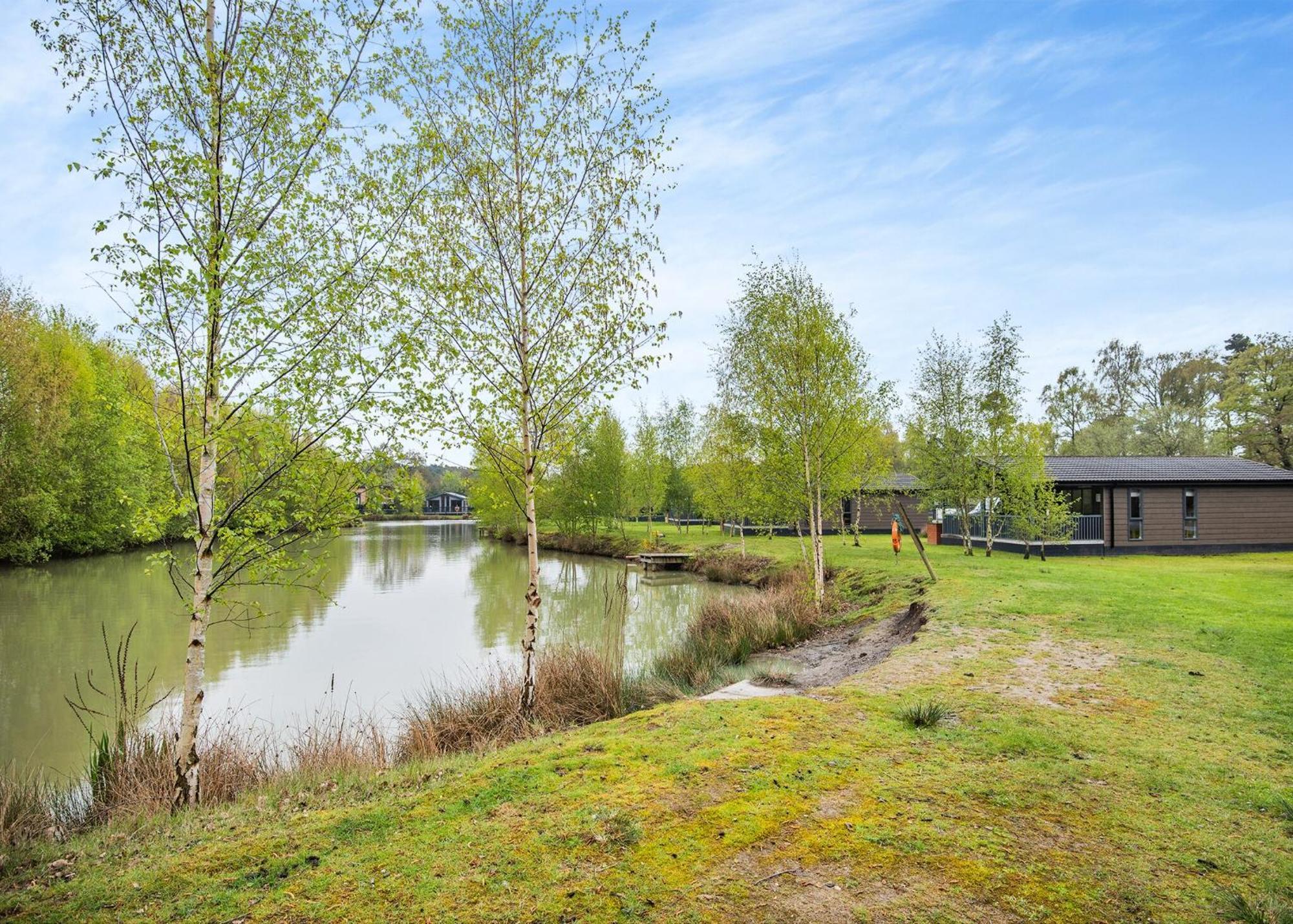 Woodhall Country Park Lodges วูดฮอลล์สปา ภายนอก รูปภาพ