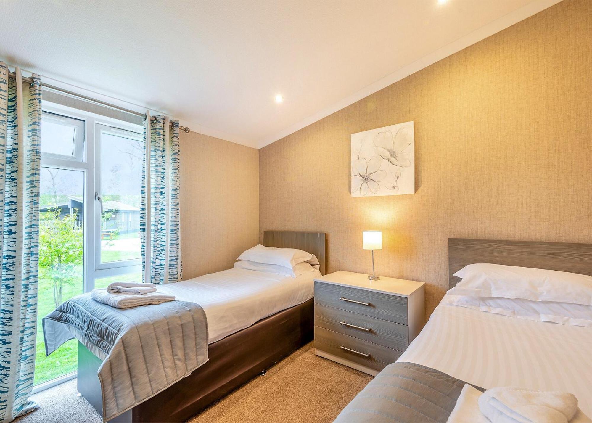 Woodhall Country Park Lodges วูดฮอลล์สปา ภายนอก รูปภาพ