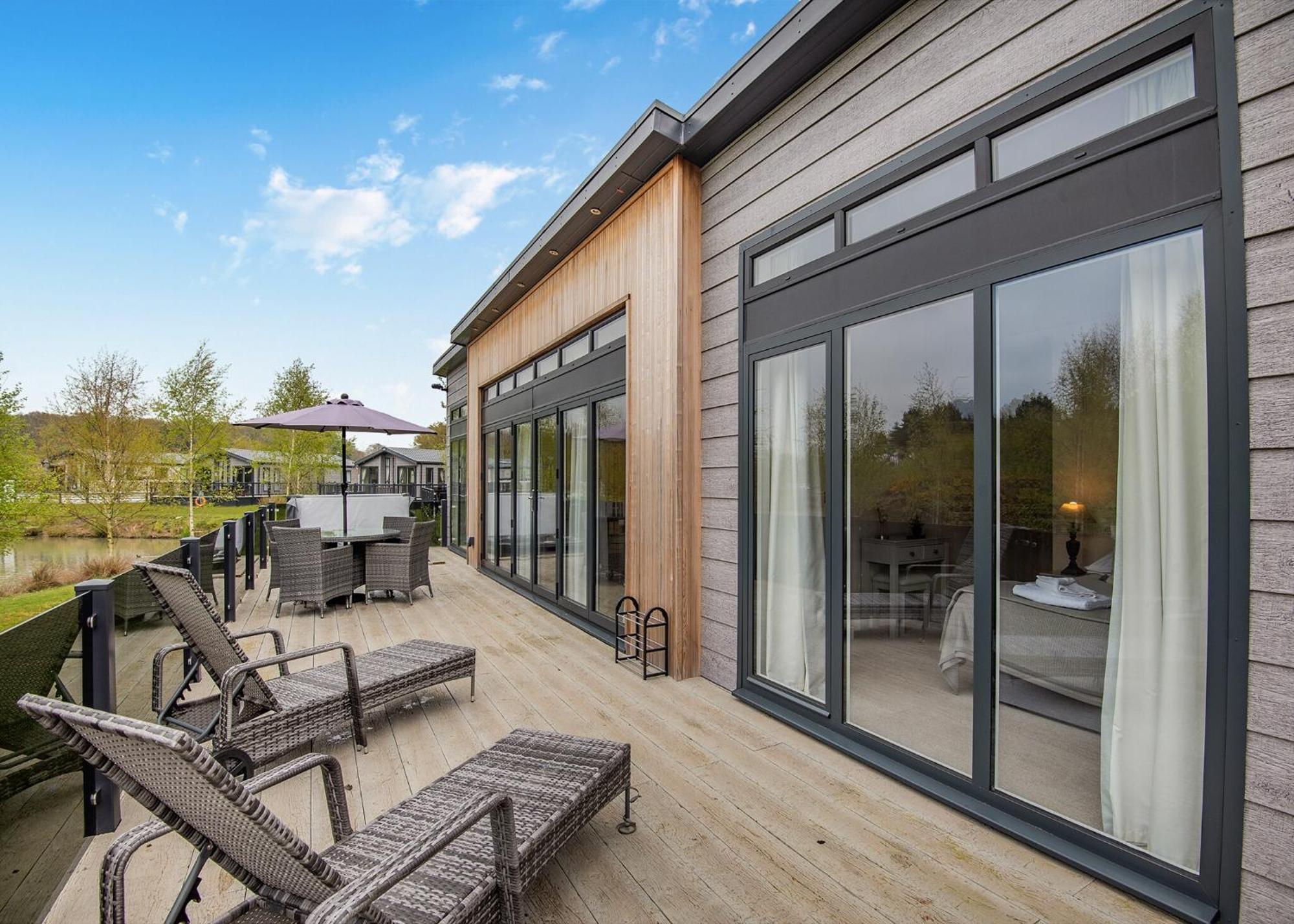Woodhall Country Park Lodges วูดฮอลล์สปา ภายนอก รูปภาพ
