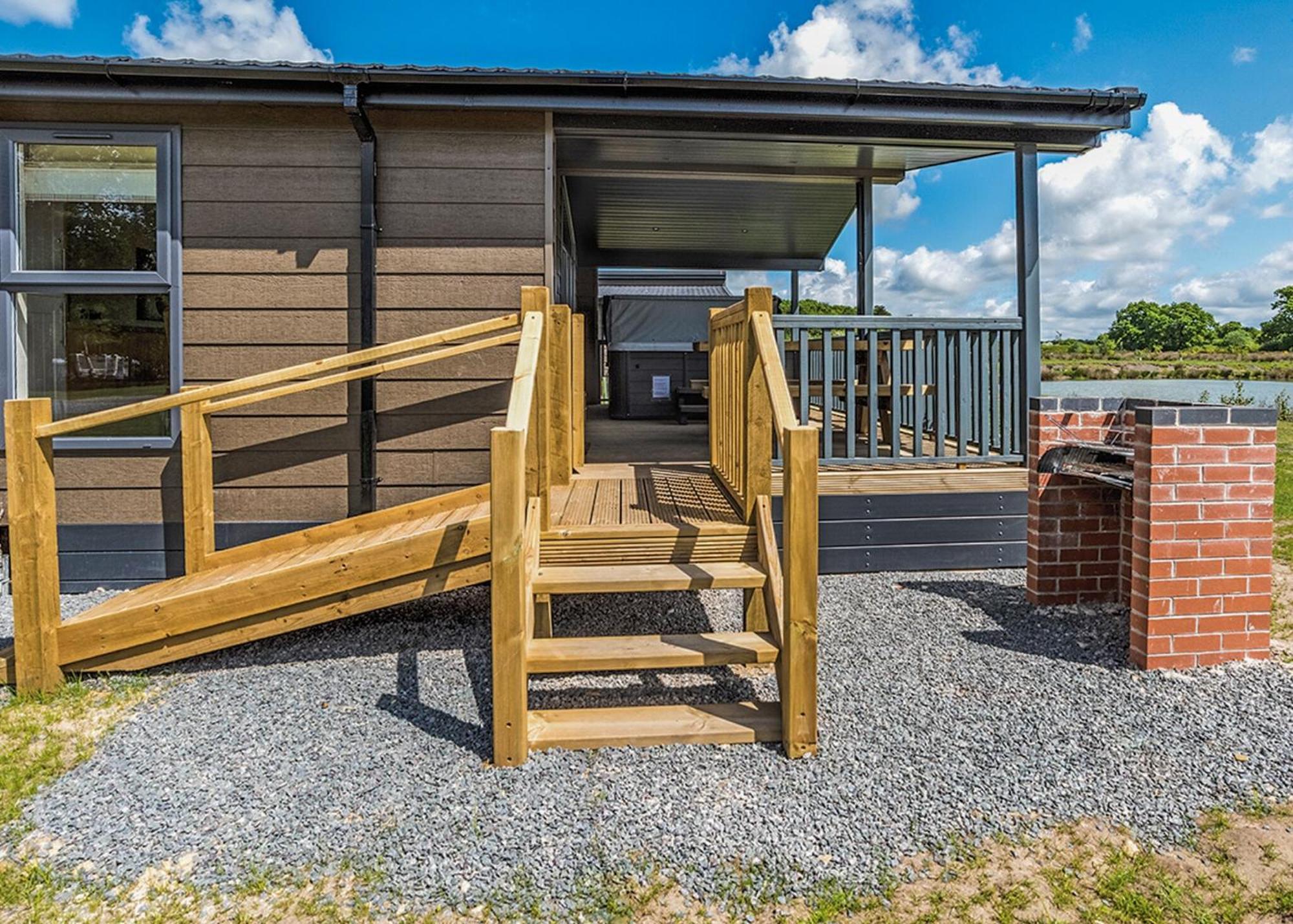 Woodhall Country Park Lodges วูดฮอลล์สปา ภายนอก รูปภาพ