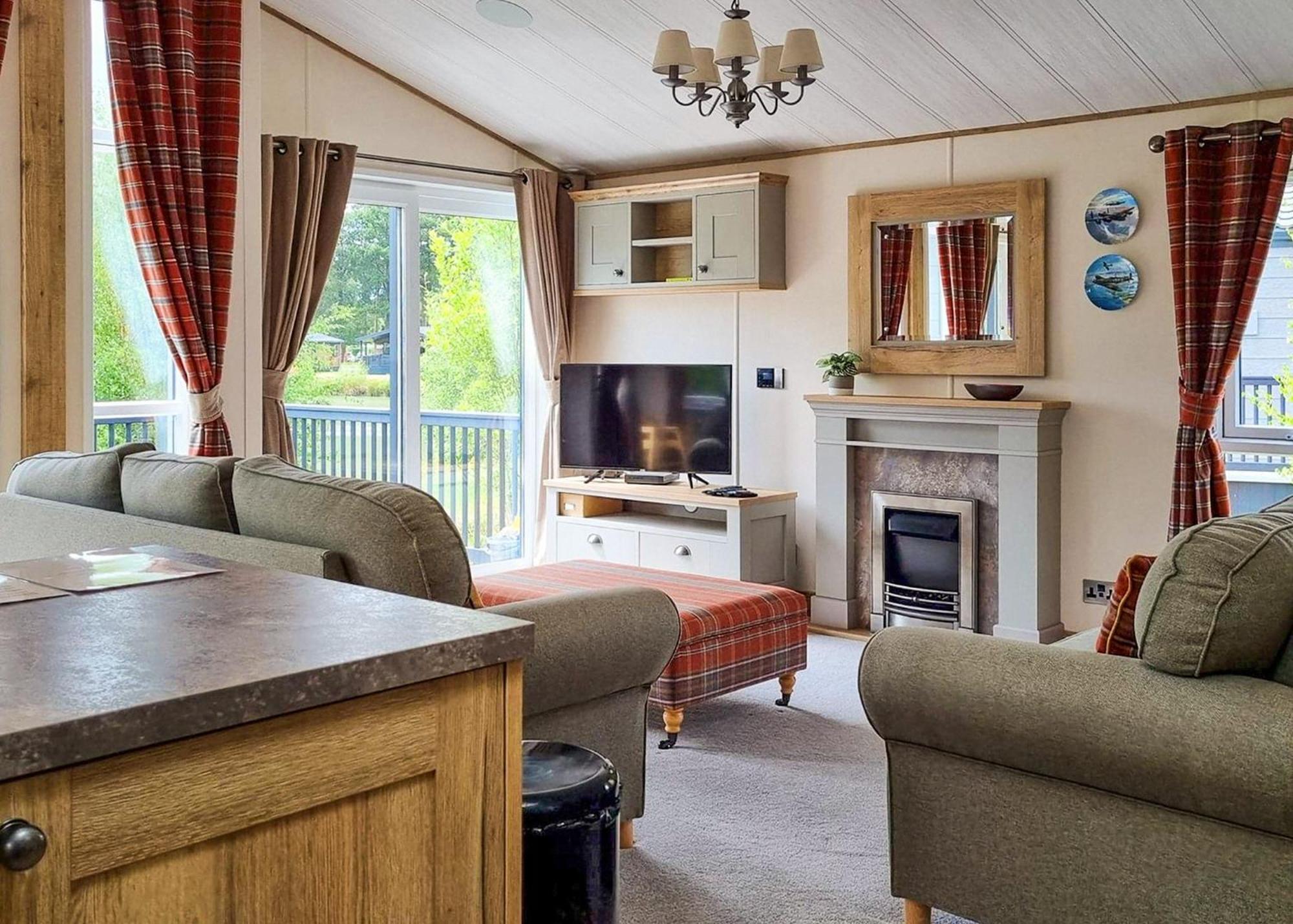 Woodhall Country Park Lodges วูดฮอลล์สปา ภายนอก รูปภาพ